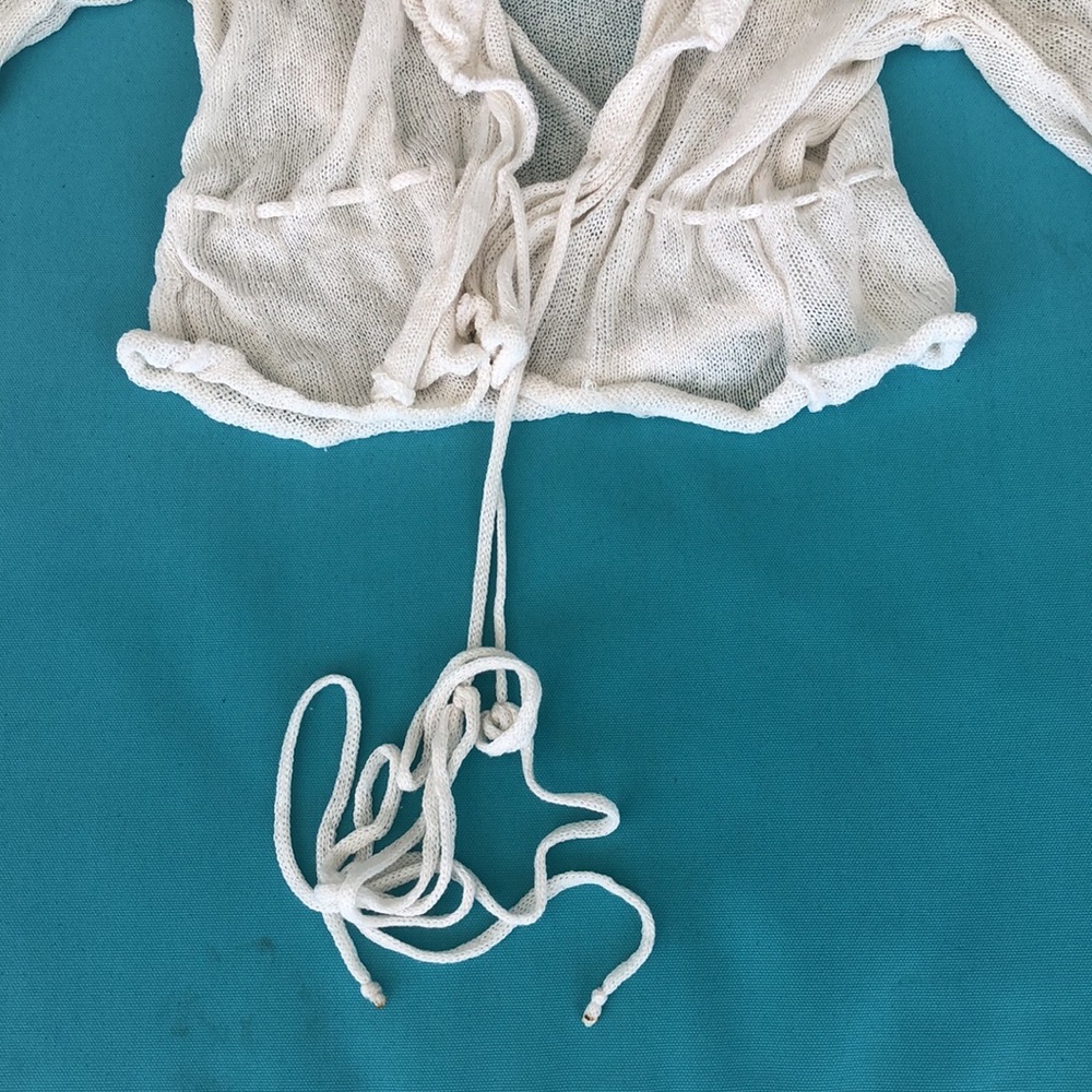 White Vintage Shoulder Cover Top - Picture 5 of 8